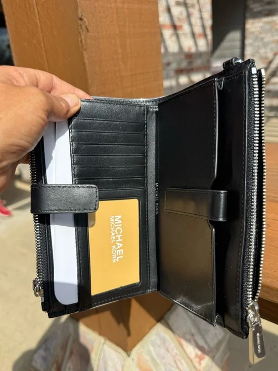 NWT Michael Kors Adele Framed Leather Double Zipper Smartphone Black Wallet - Picture 10 of 12